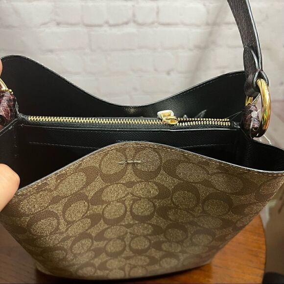 COACH X MICHEL JEAN BASQUIAT Pez Dispenser limited edition town bucket bag nwt - Picture 5 of 16